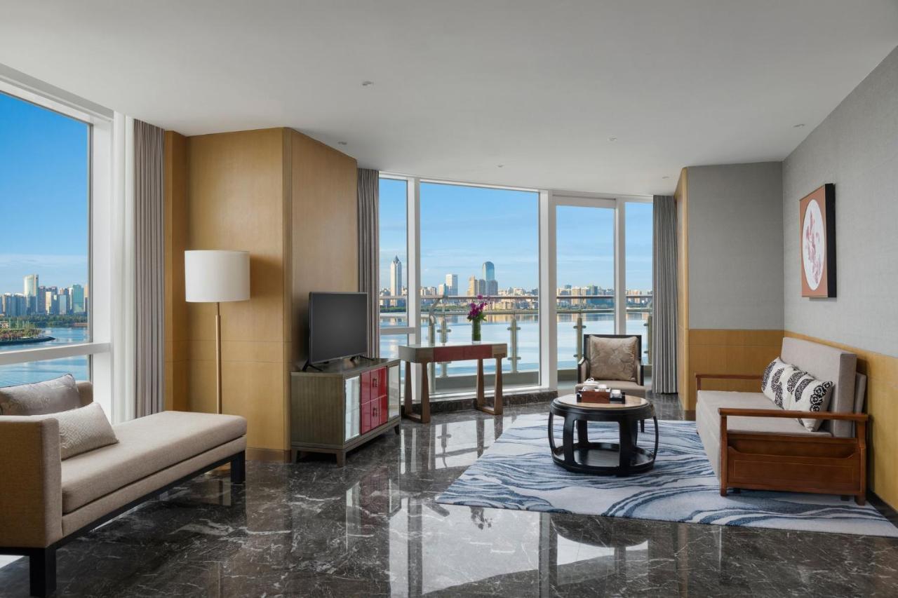 Intercontinental Haikou Seaview By Ihg Bagian luar foto
